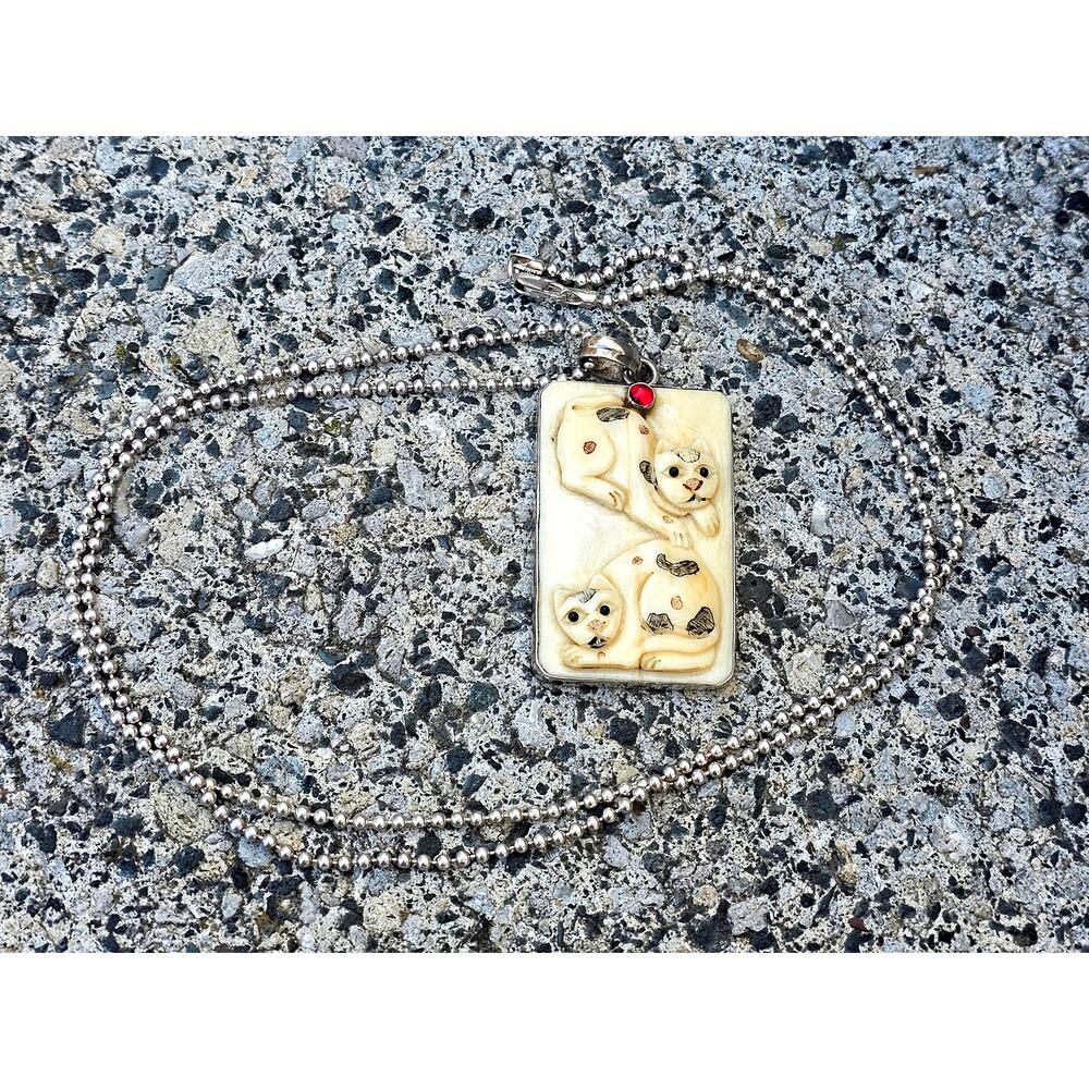 Sterling 30" Italy Necklace with Lovely Hand Carved Cat Pendant 1 7/8" long